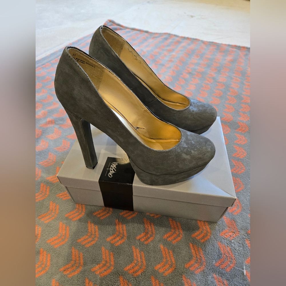 Mossimo Paisley Women's Size 11 Platform Heels Faux Grey Suede
